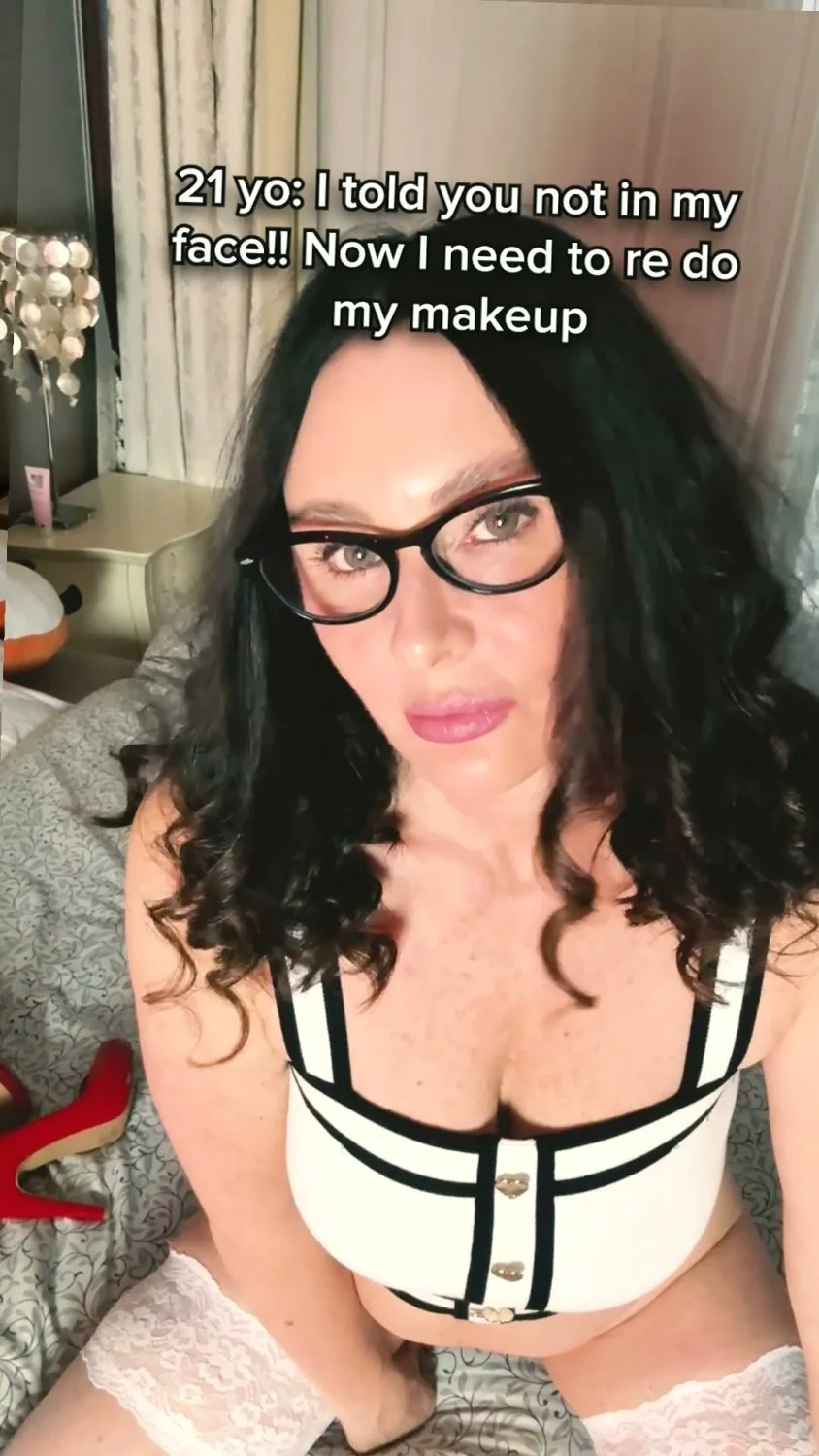 🔞 wild big boobs nude slut riding cock dripping 😈💦 See OF image 3