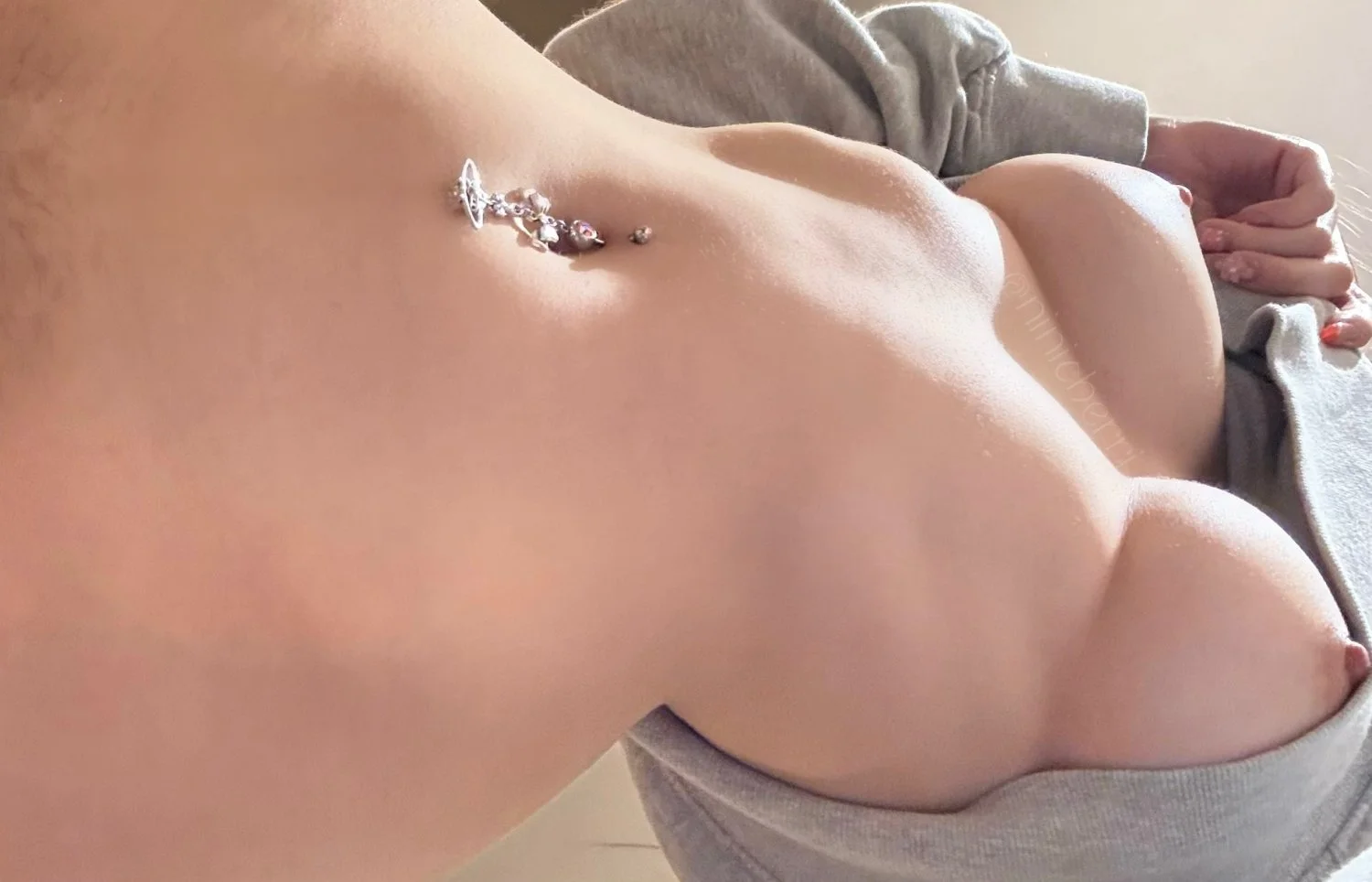 Tits main image