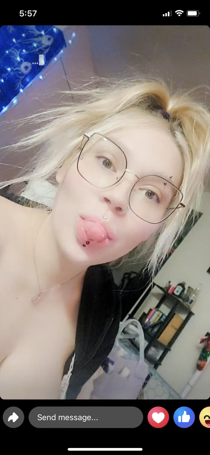 Shared slut Kylee she’s a mom now image 3