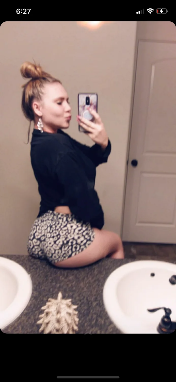 Shared slut Kylee she’s a mom now image 5