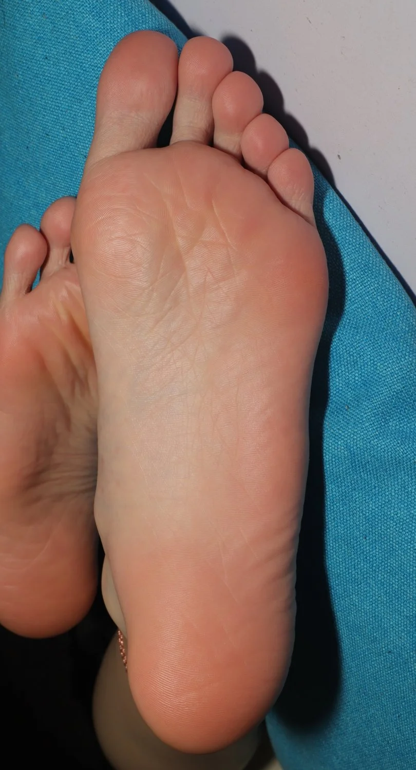 Beautiful Chinese Feet & Soles! s2 image 10