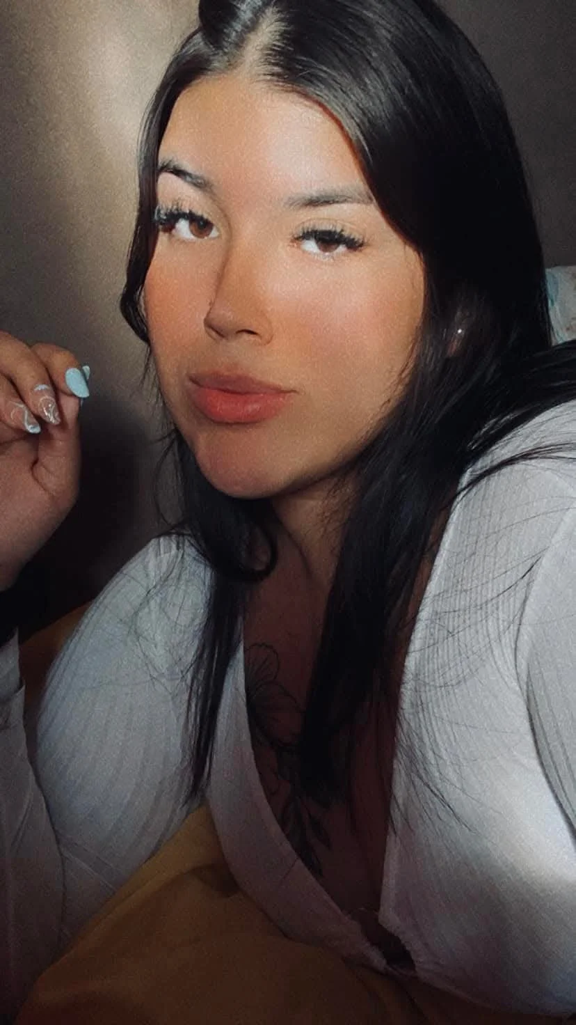 Gordita sexy parece muy putita🤤😋 image 5