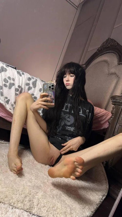 Yoursmalldoll image 11