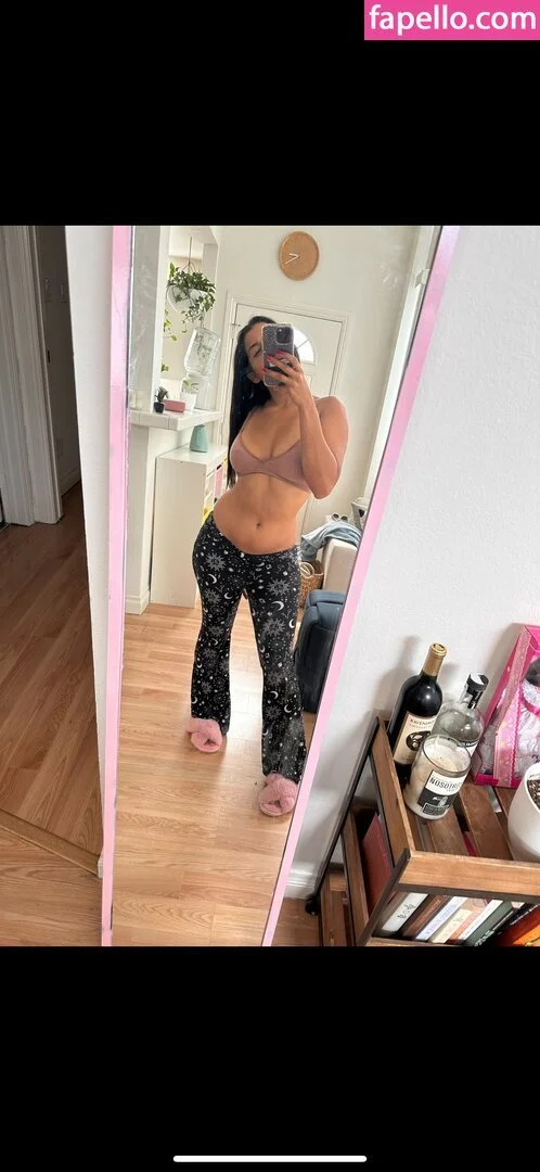 Kim Congdon’s thick ahh image 2
