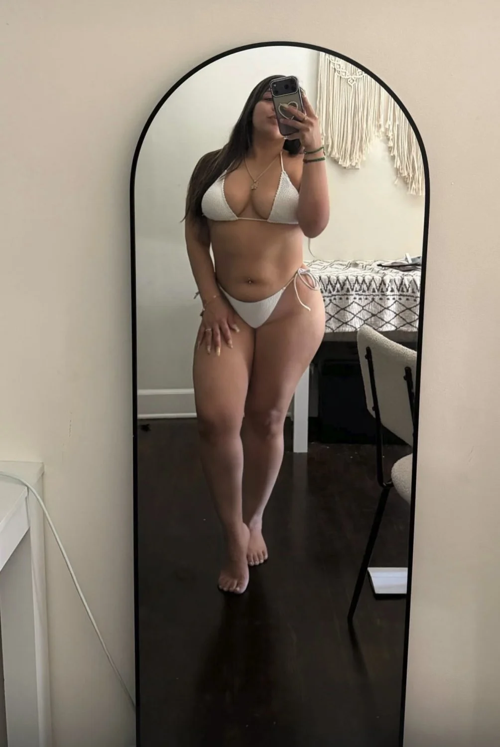 Thick Latina GF Sub image 3
