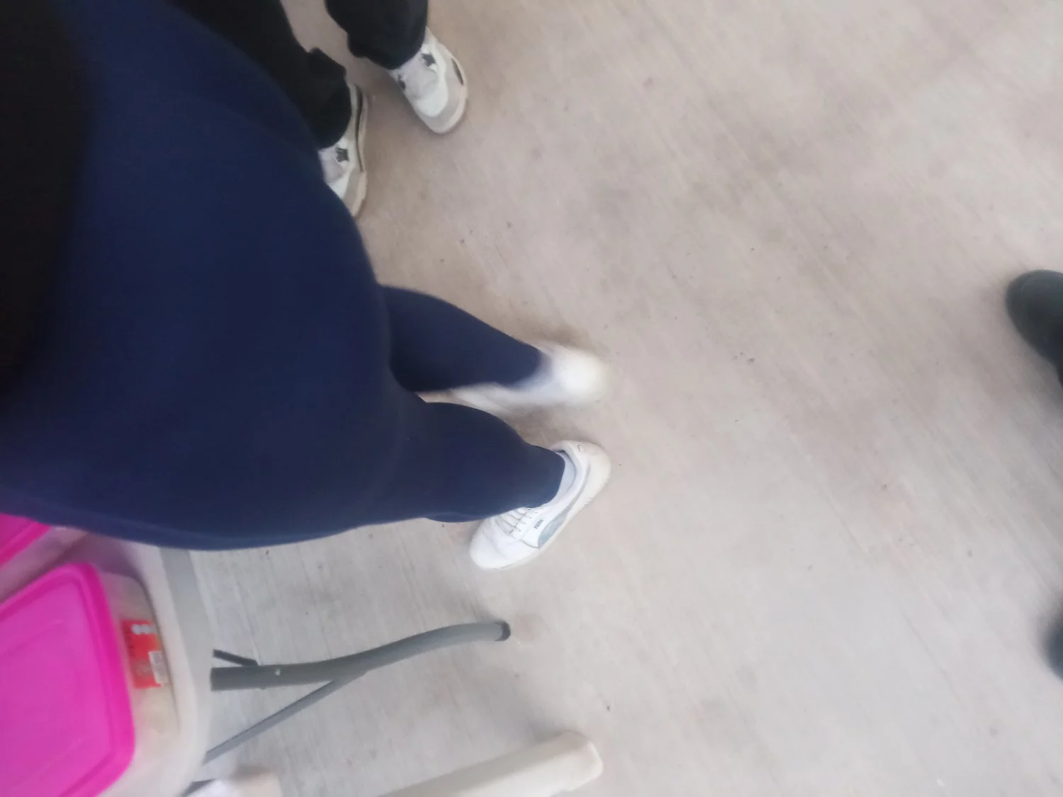 Mi hermana y mi prima las perritas de la casa image 15