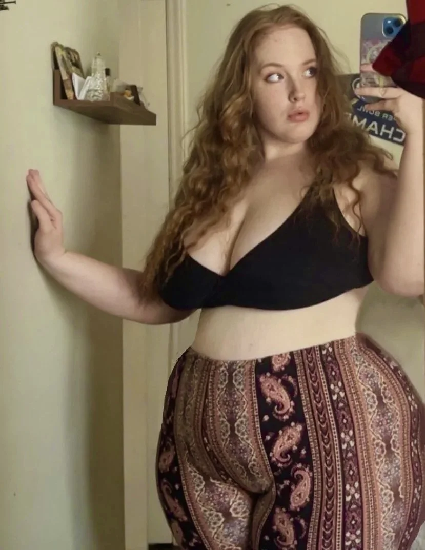 Huge Ass College Pawg pt1 image 1