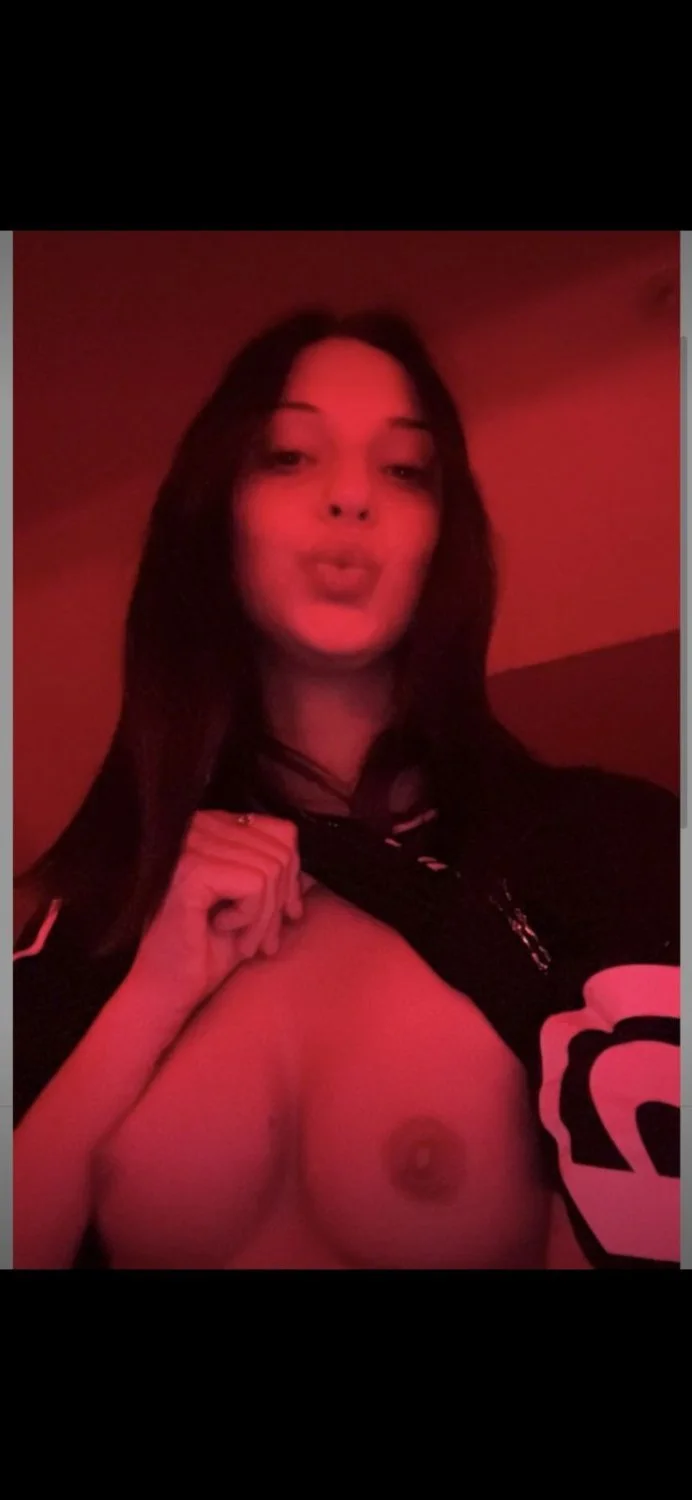 Cute Amateur E-slut image 1