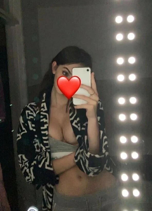 Cute Amateur E-slut image 5