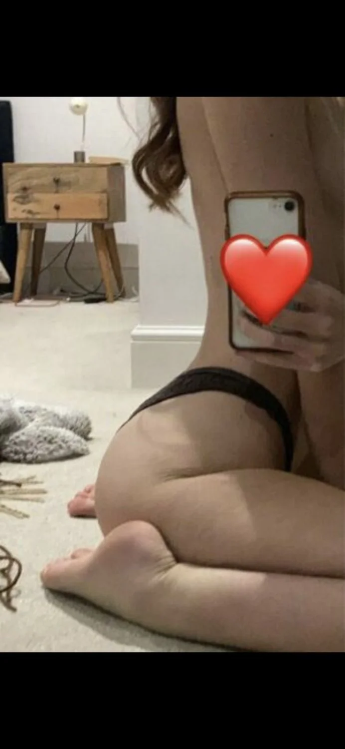 Cute Amateur E-slut image 8