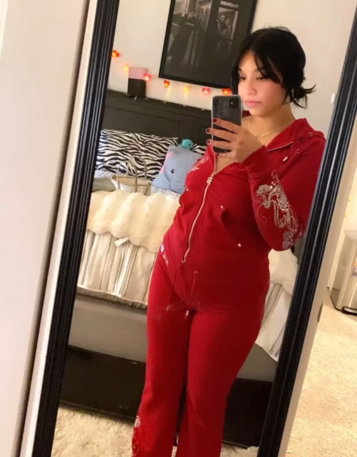 Latina milf main image