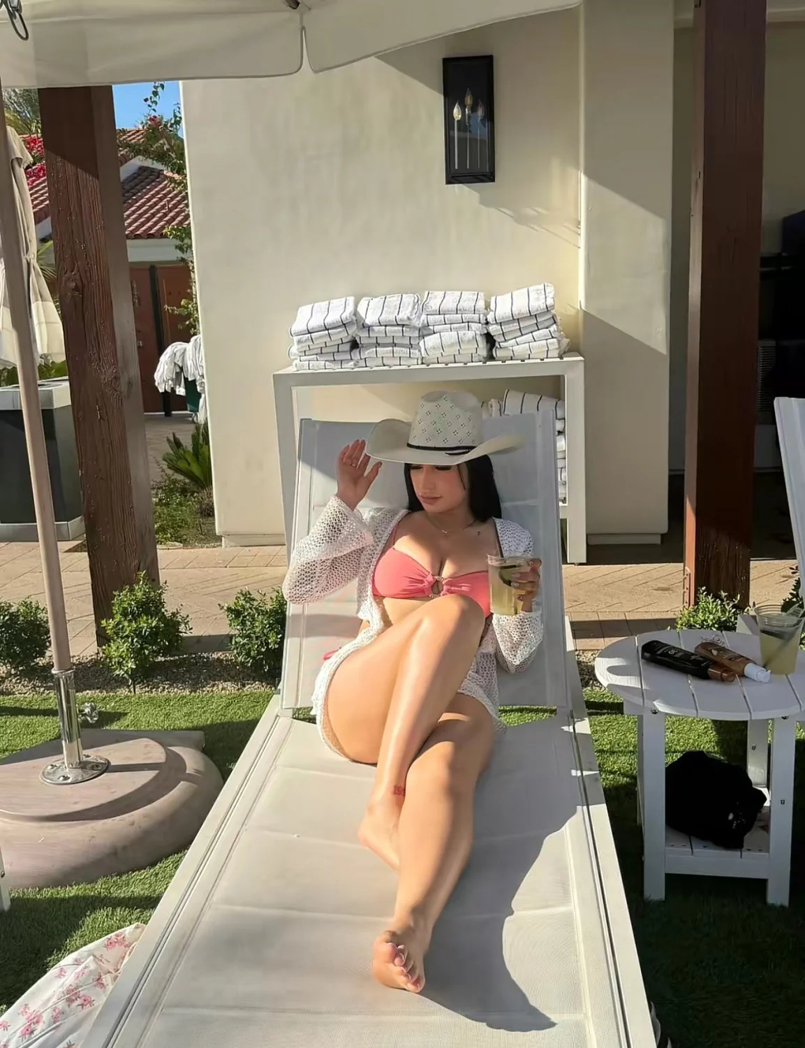 Pretty Fat Ass Latina main image