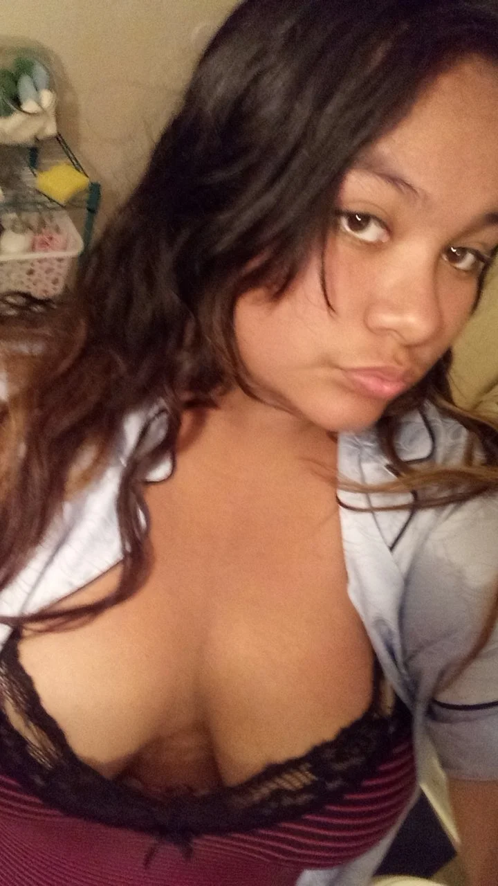 Latina Slut image 17
