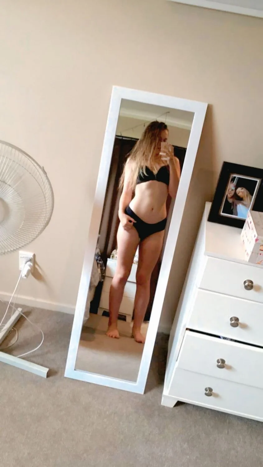 Australian slut Amy lost in IRL game main image