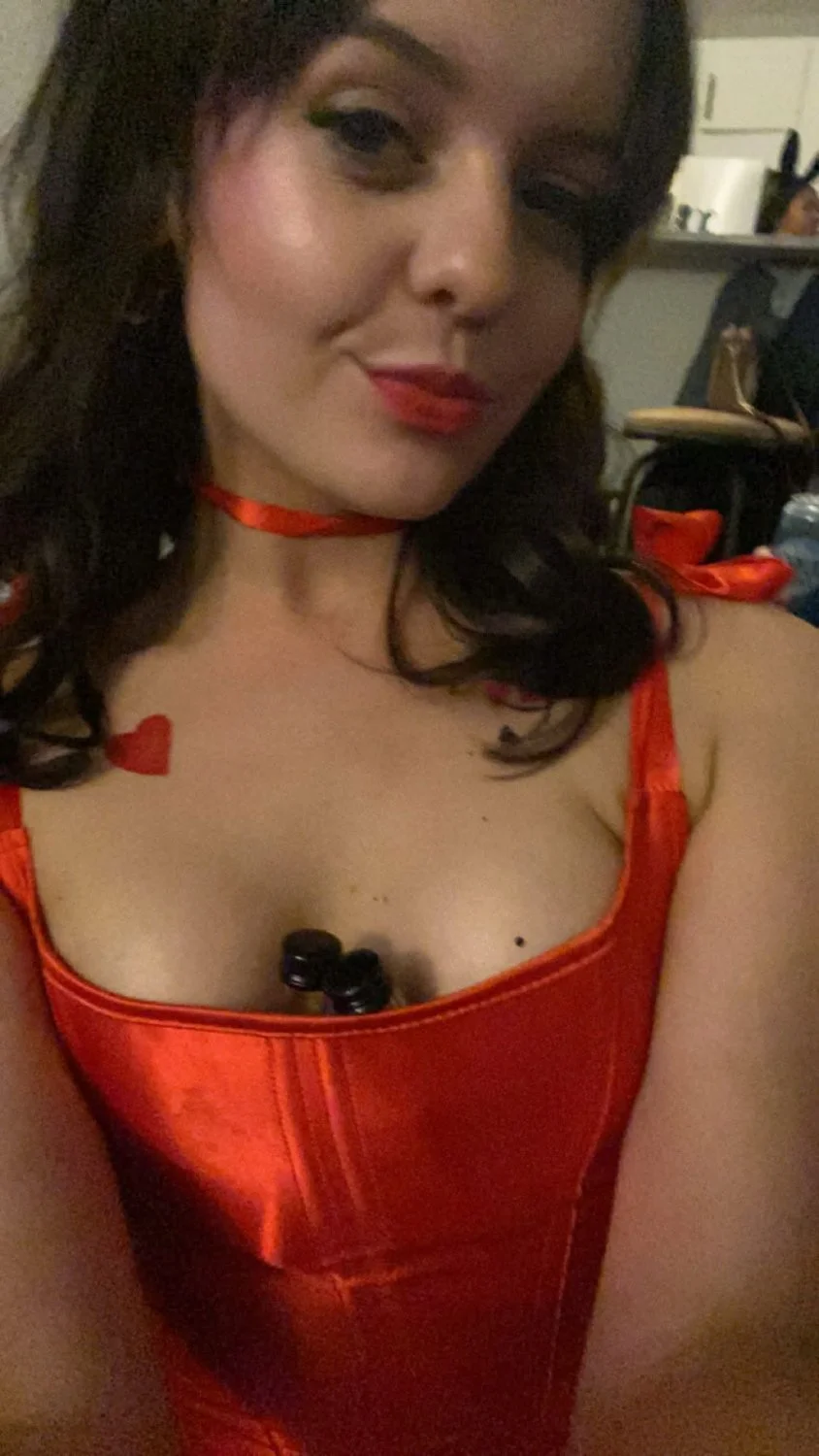 Petite Webslut GF image 4