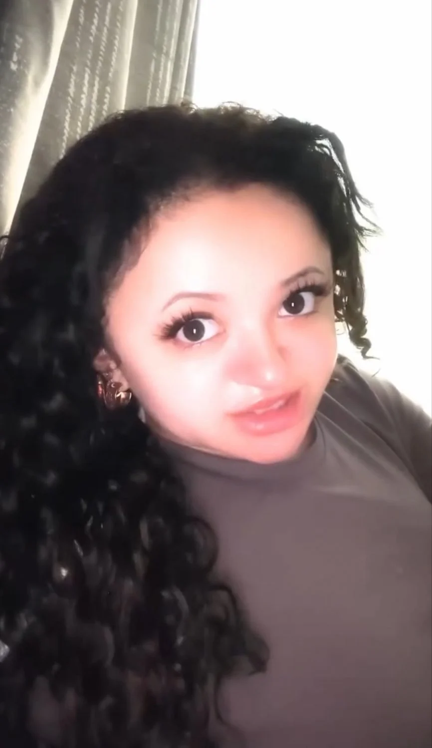Tirando a virgindade da minha irmã PCD main image