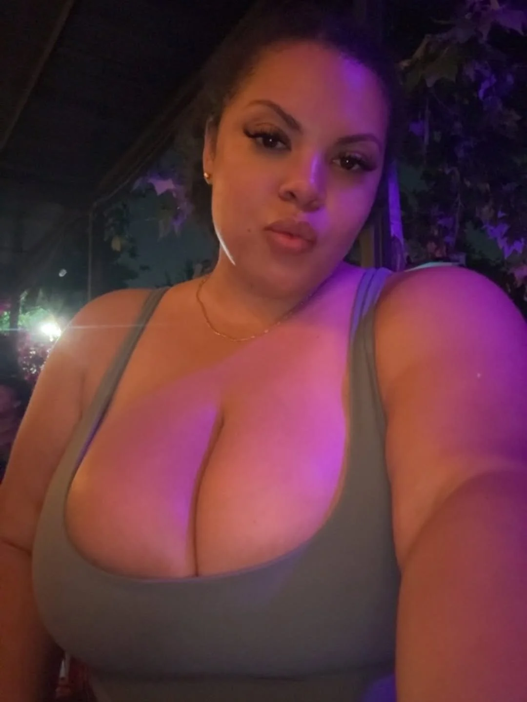 AQN7e_c29FLEc8-gfJk1XFPeq17tiJTld5L0MdBxFHqhAQMxpPMwn_zpv2Fryl7pmfaMz5qQlVudDQsoanwL1bRriYviHDY3iyfovsI main image