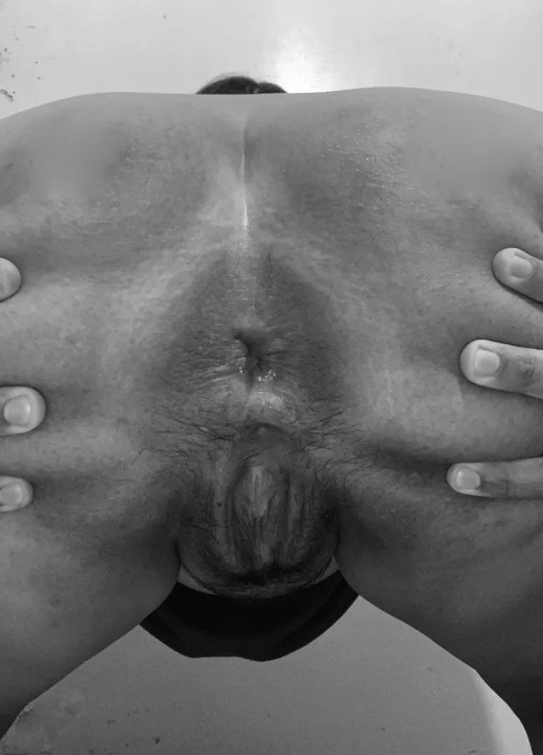 MY BBW GIRLFRIEND FLASHING HER ASSHOLE. image 9