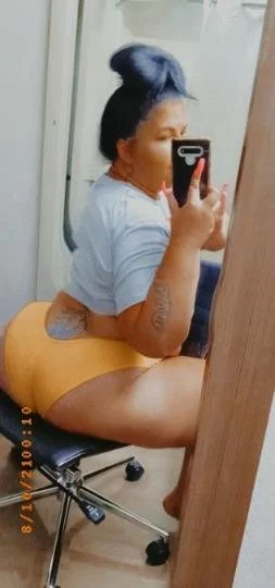 Pov: you went thru it mom or aunts phone. Madurita culona . Thick mature image 12