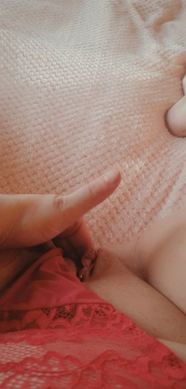 Submitted BBW 40 wife with 38E tits diplayed and masterbating for us. image 3
