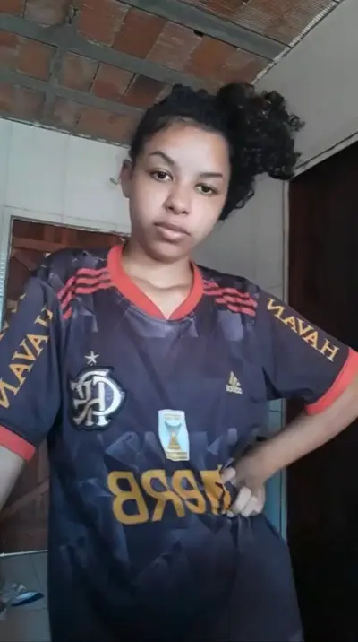 Cacheadinha safadinha pegou a 🪛 do pai pra brincar cover image