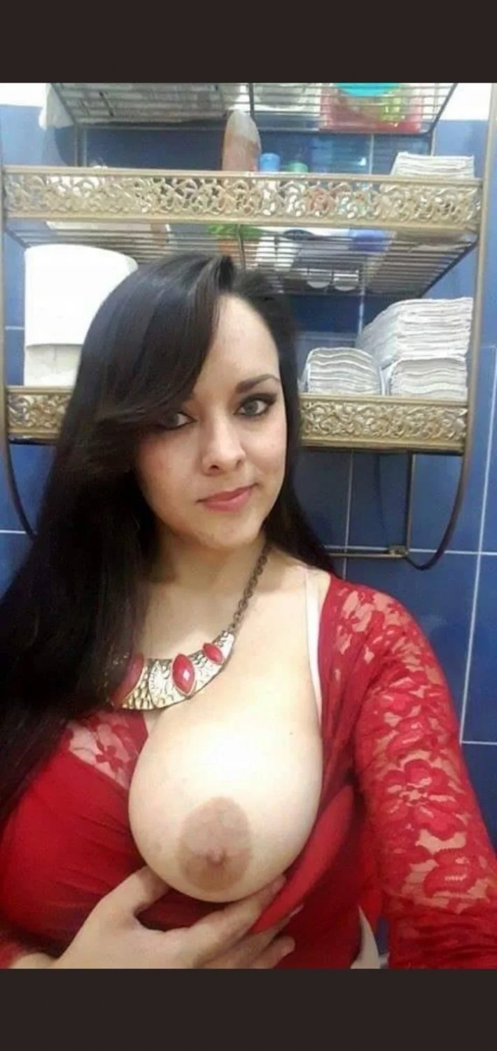 Le comería su culo si estuviera mugroso image 4