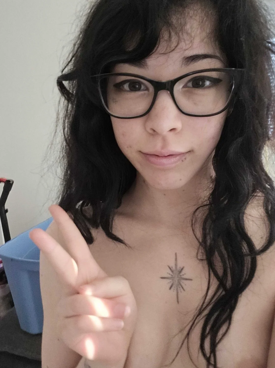 Sexy Asian slut image 3