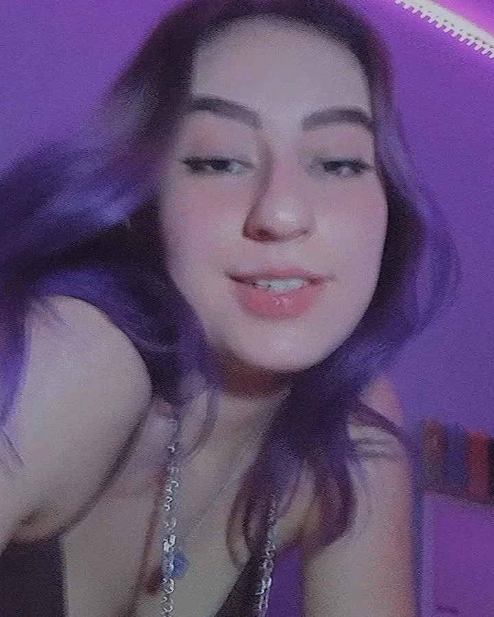 Namorada confiou mandando nudes e virou putinha de internet image 18