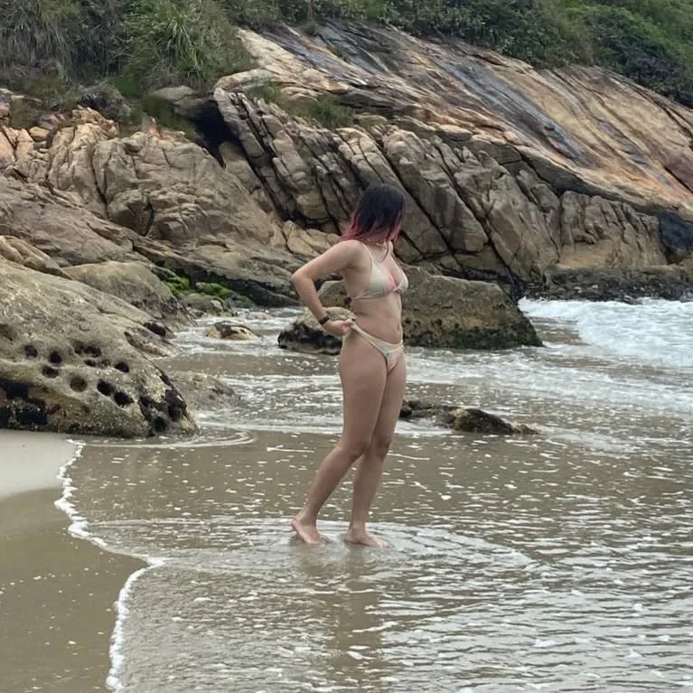 Namorada confiou mandando nudes e virou putinha de internet image 5