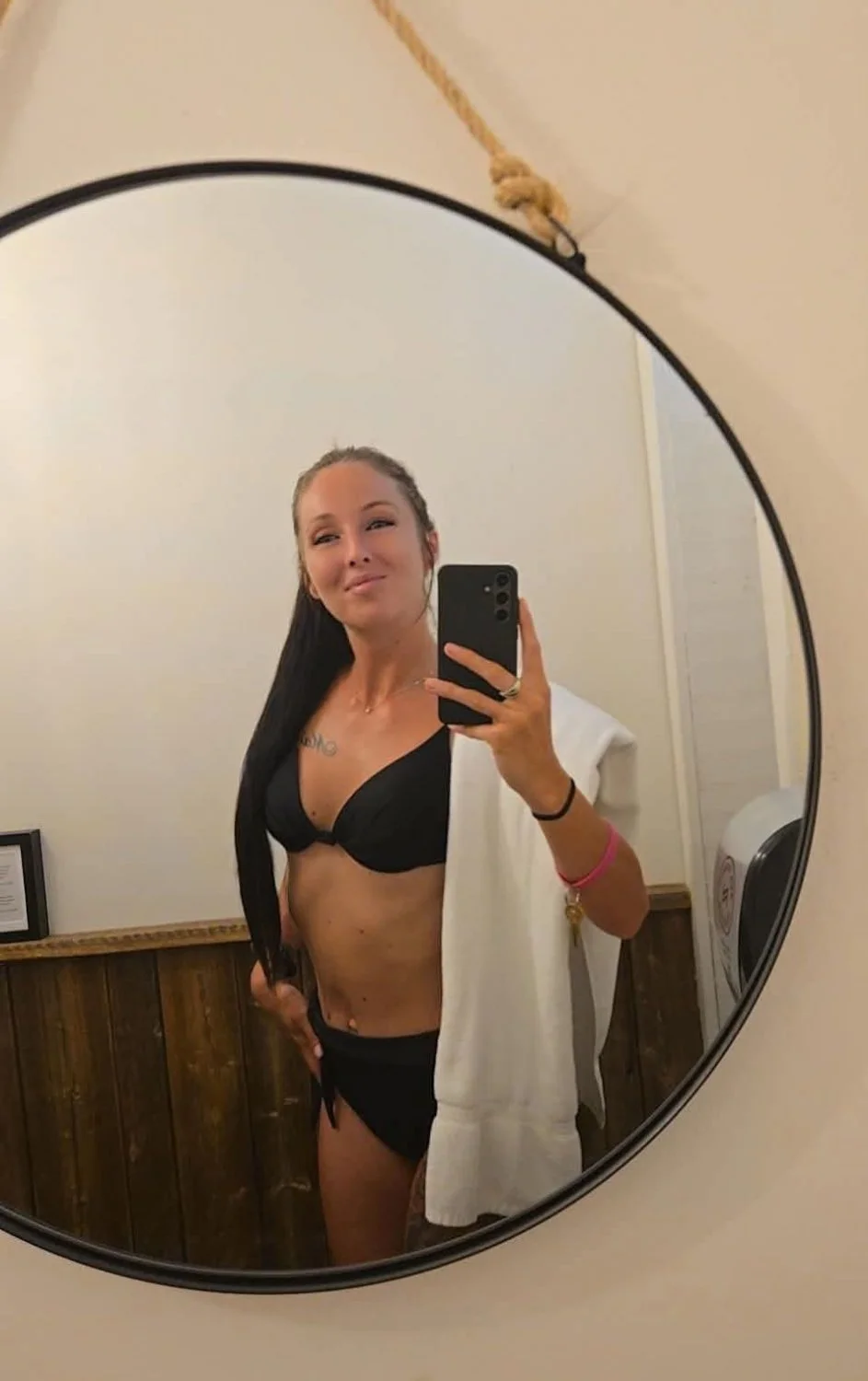 Vanessa , la petite escorte qui réalise tout tes fantasmes image 16