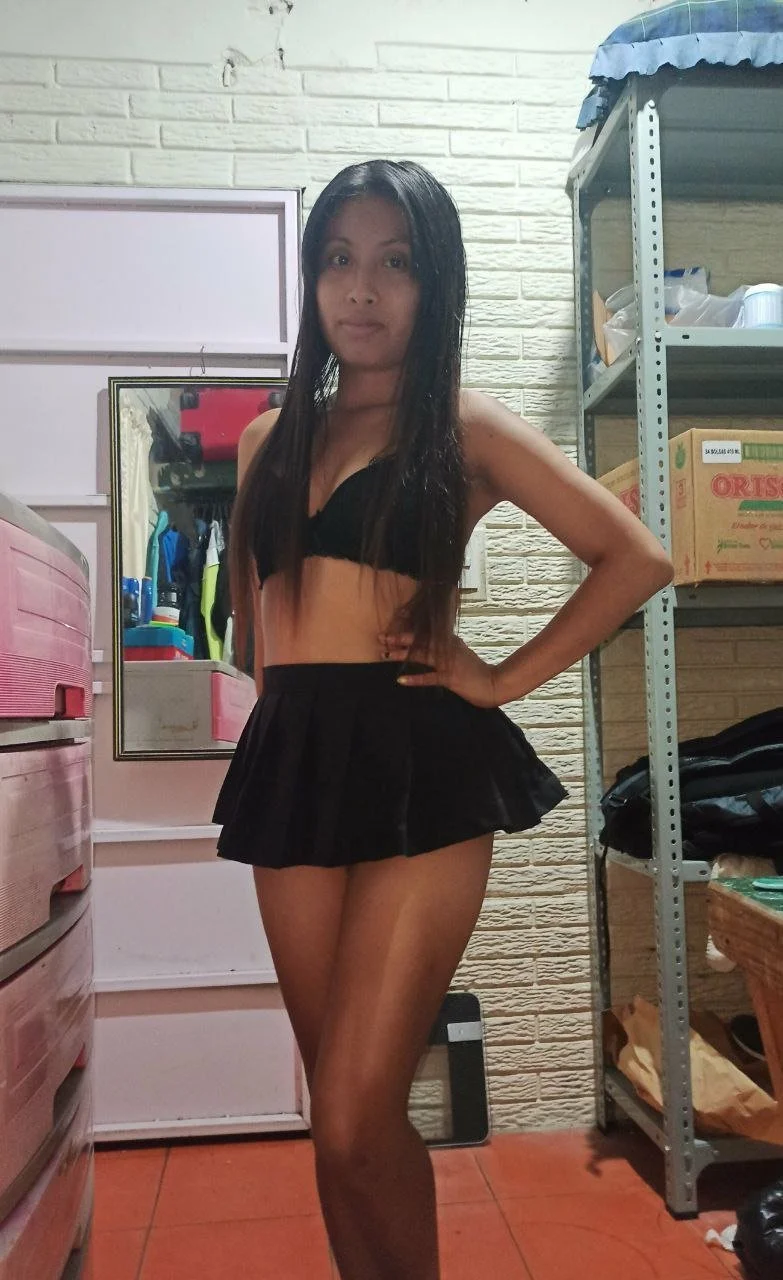 Morenita flaca image 10