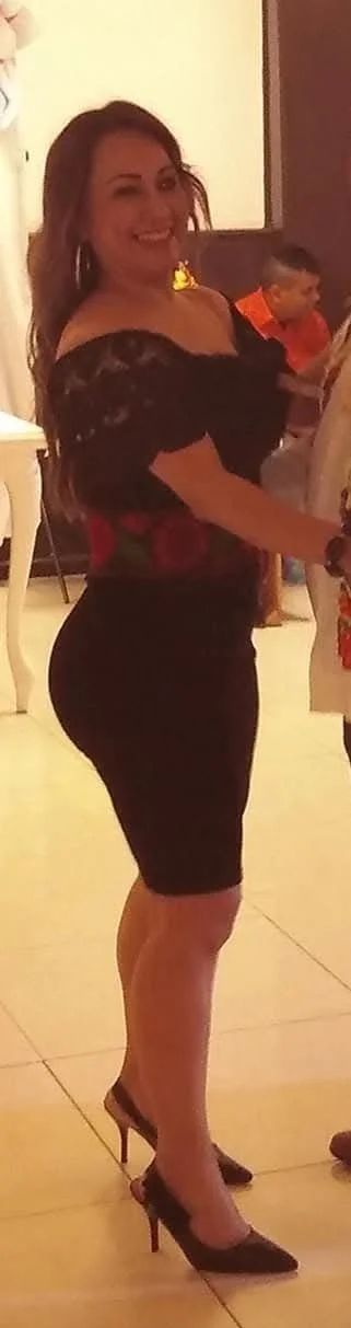 Señora Norma te cojo por el culo maldita puta madura junto con tus amigas image 6