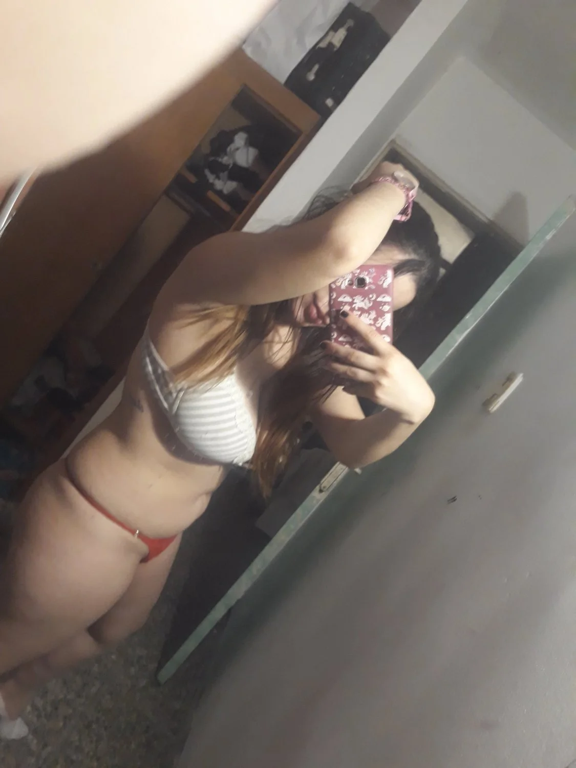pendeja argenta putita le gusta mostrarse image 9