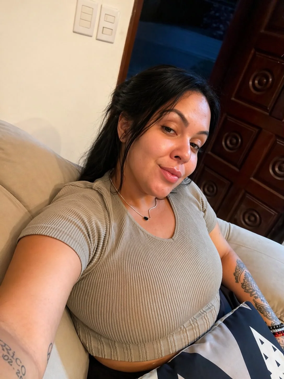 GORDA PUTA VICIADA EM PICA image 11