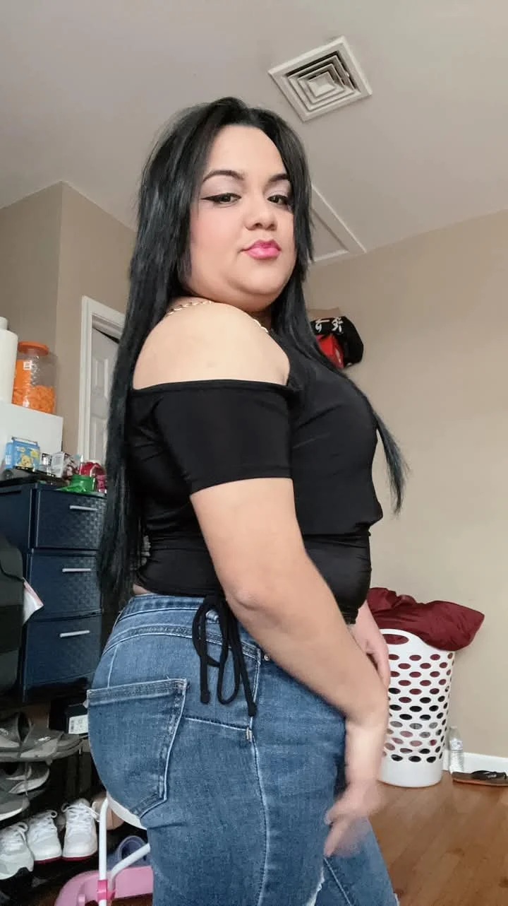 Esposa preñada de un seguidor image 5