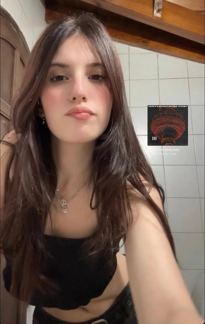 Dana de 21 años con un culo muy hermoso image 18