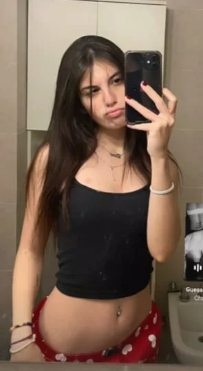 Dana de 21 años con un culo muy hermoso image 2