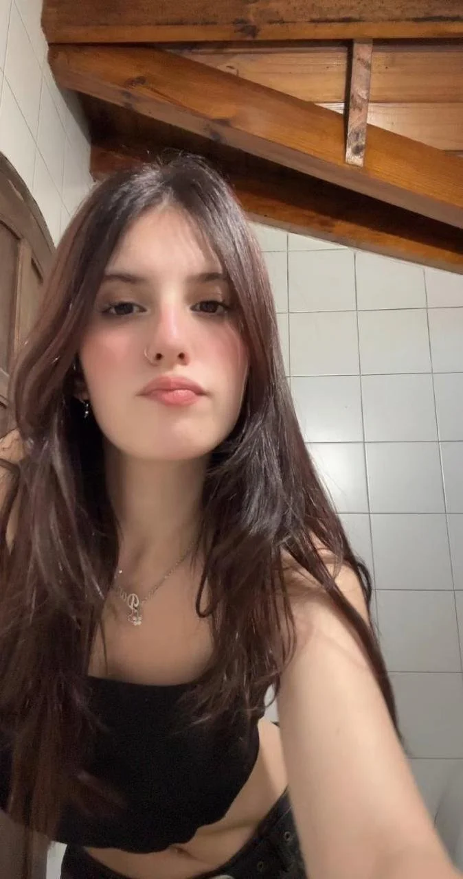 Dana de 21 años con un culo muy hermoso image 27
