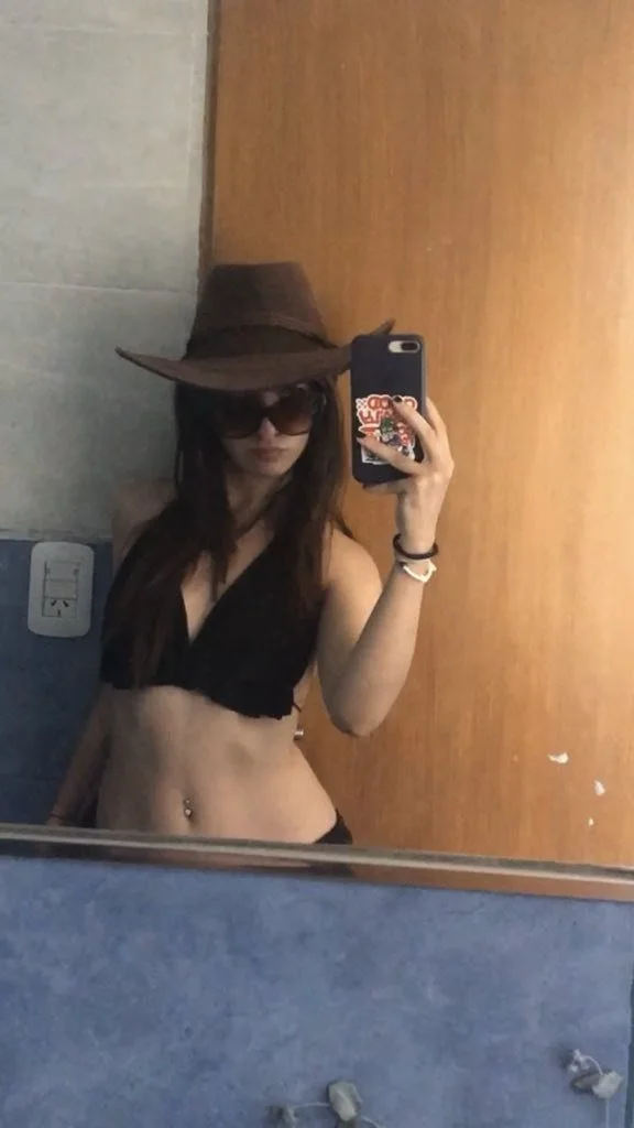 Dana de 21 años con un culo muy hermoso image 40