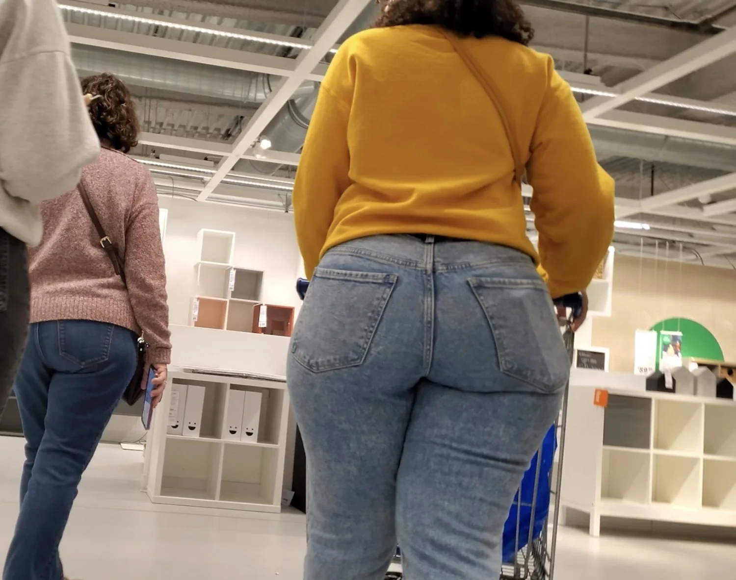 Hot Girls Perfect Ass in Jeans image 16