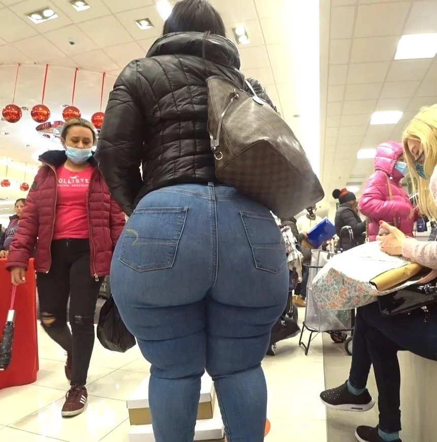 Hot Girls Perfect Ass in Jeans image 3