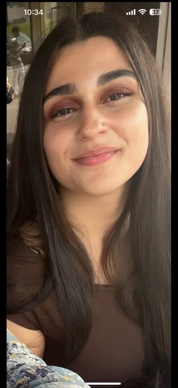 18 year old Arab with big tits and fat ass image 12