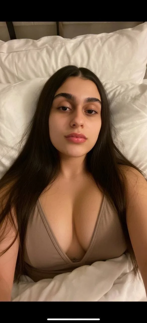 18 year old Arab with big tits and fat ass image 31