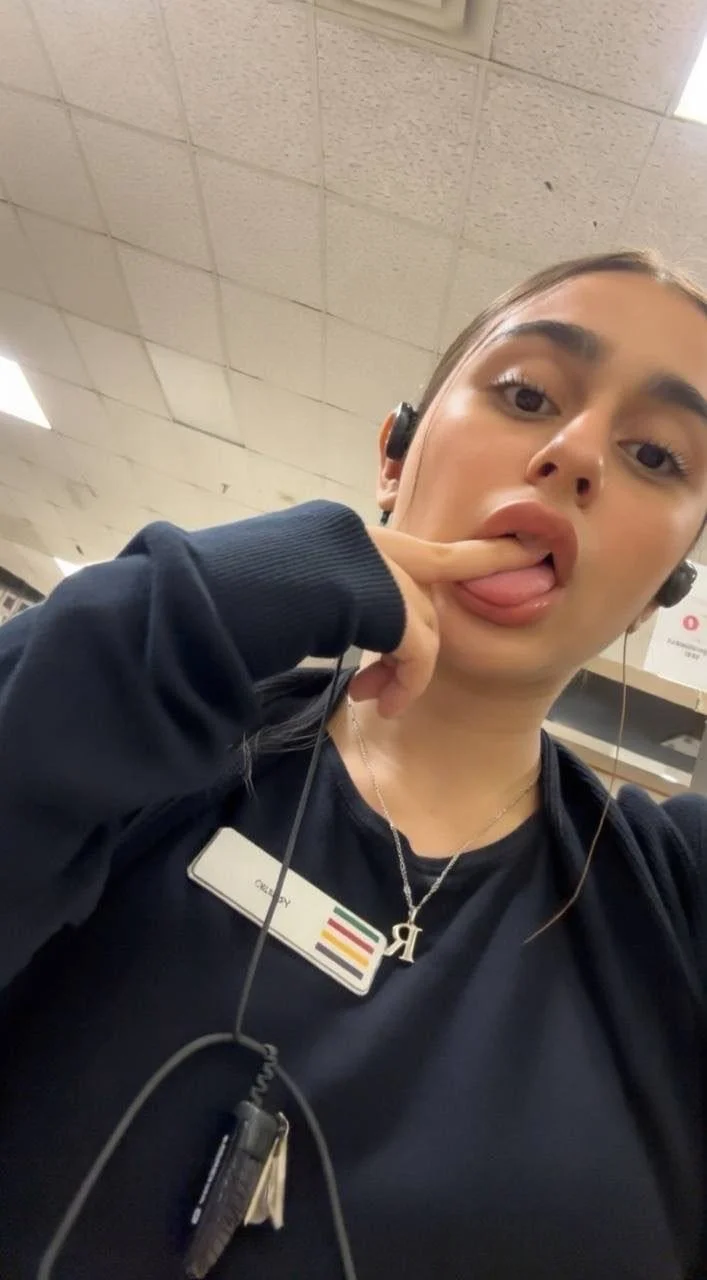 18 year old Arab with big tits and fat ass image 8