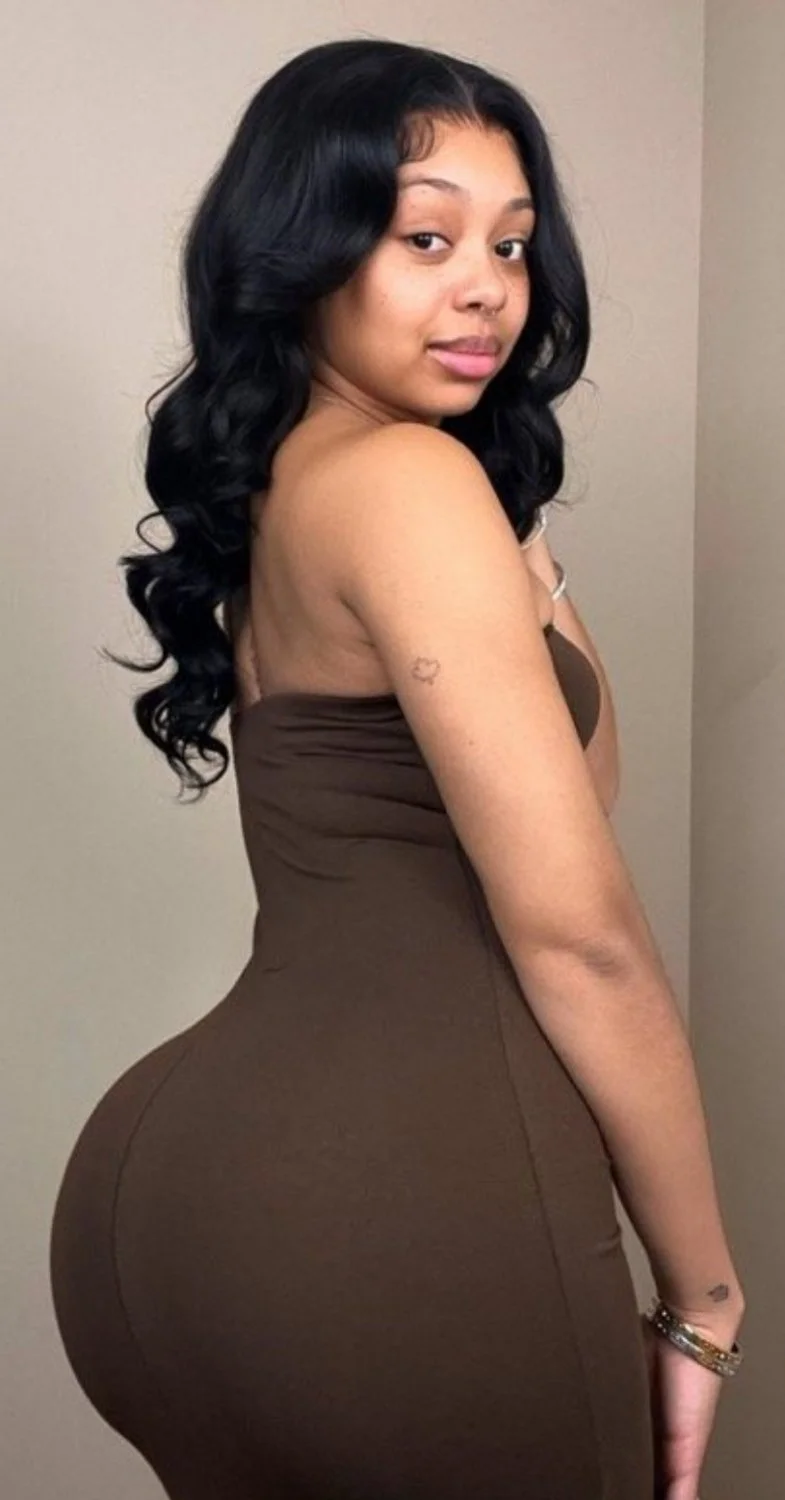 I’d let her ruin me financially🤤😍 image 11