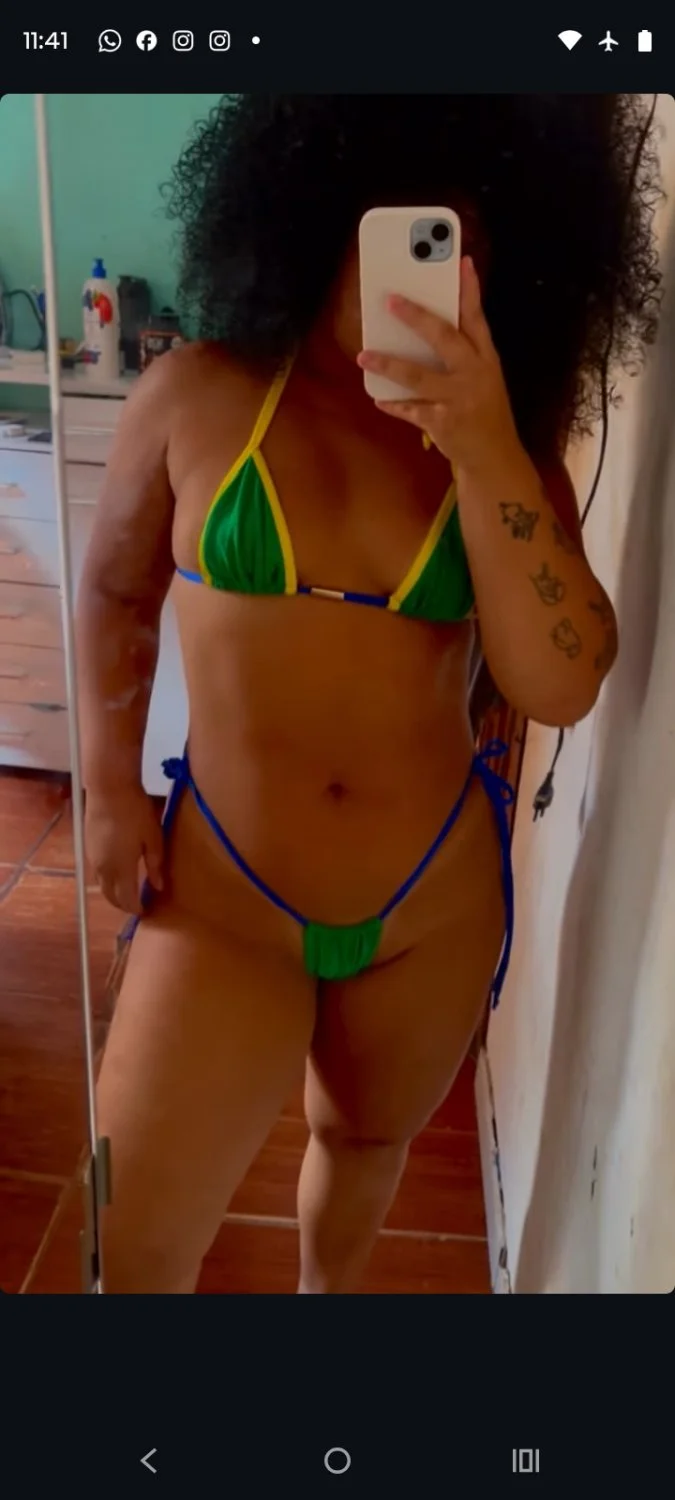 andreza gostosa de mais essa cacheada image 2