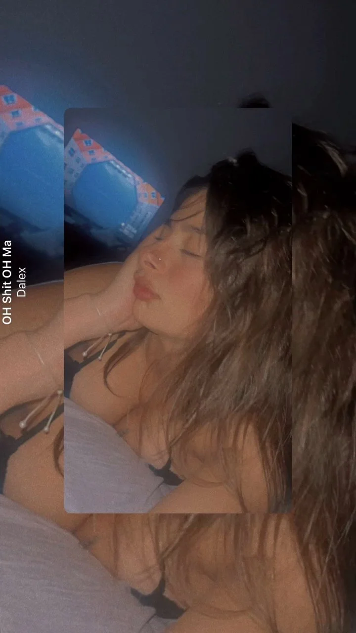 Hermosa pendeja argentina miren las tetas y la cara de puta que pone al palo me la deja 🔥🔥🔥🤤🤤 image 16