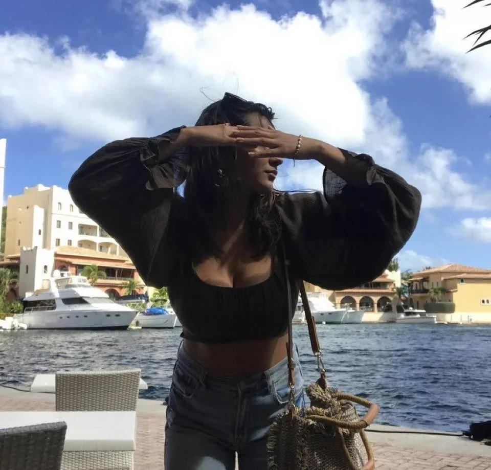 Big titty bimbo main image