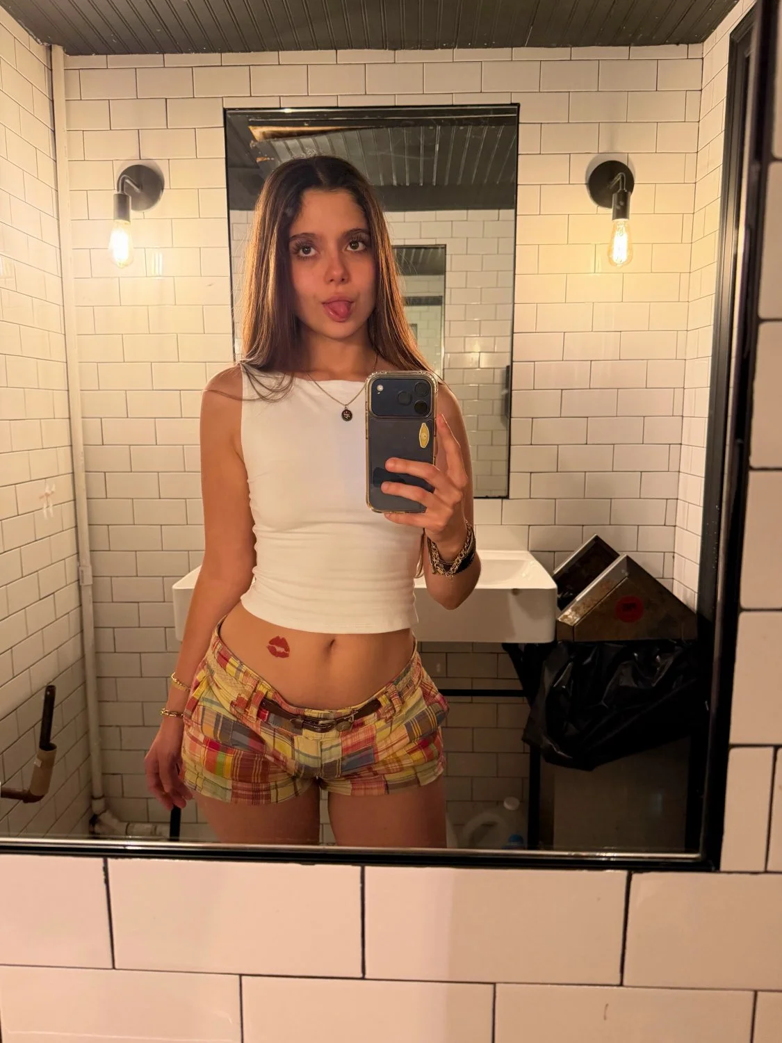 Italian influencer & podcaster Chloe image 25