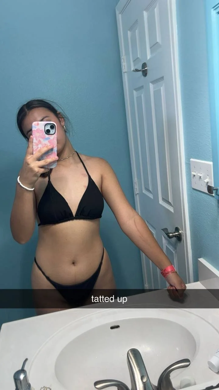 Audrina 18 image 10